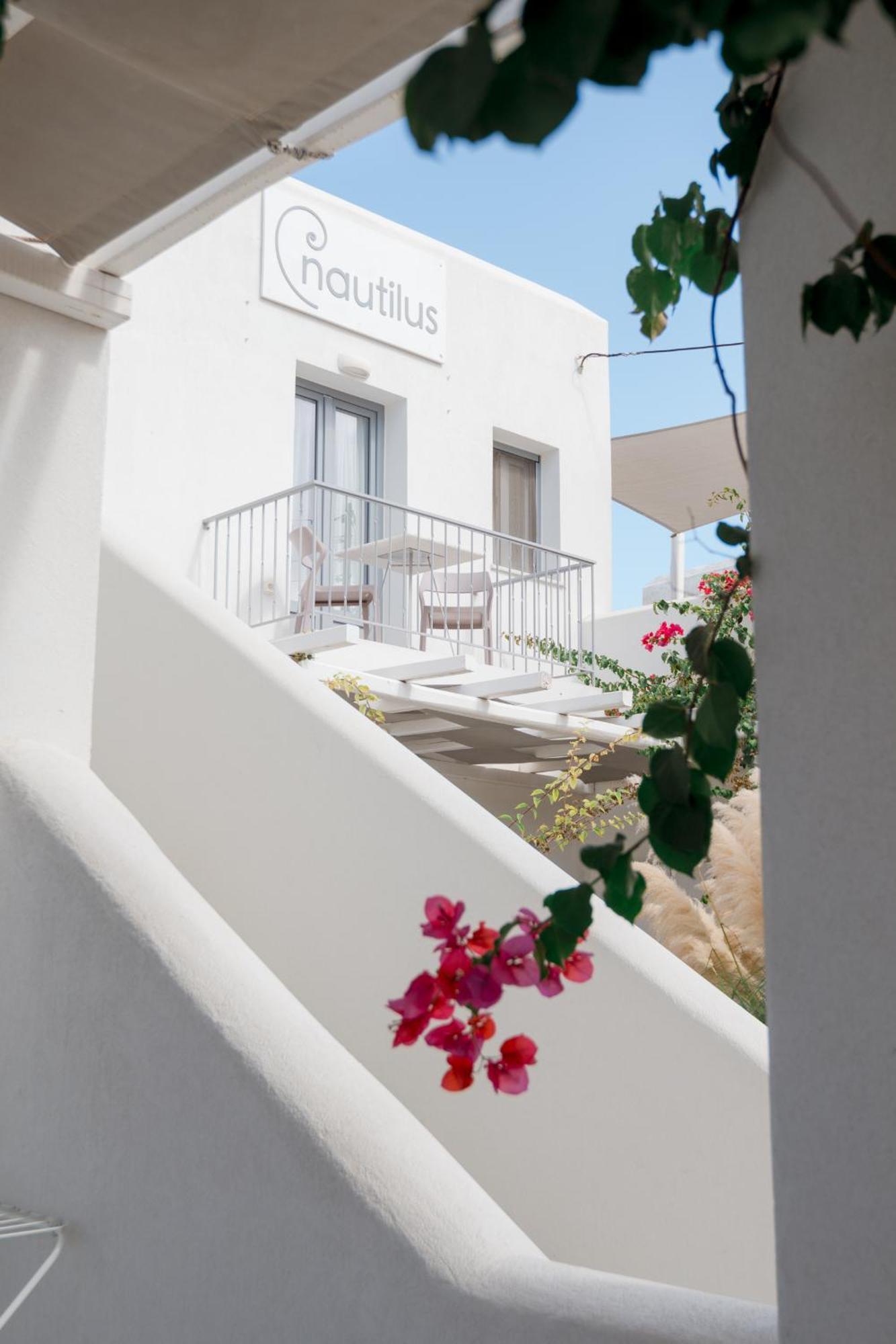 Nautilus Apartments-Suites Párosz Kültér fotó