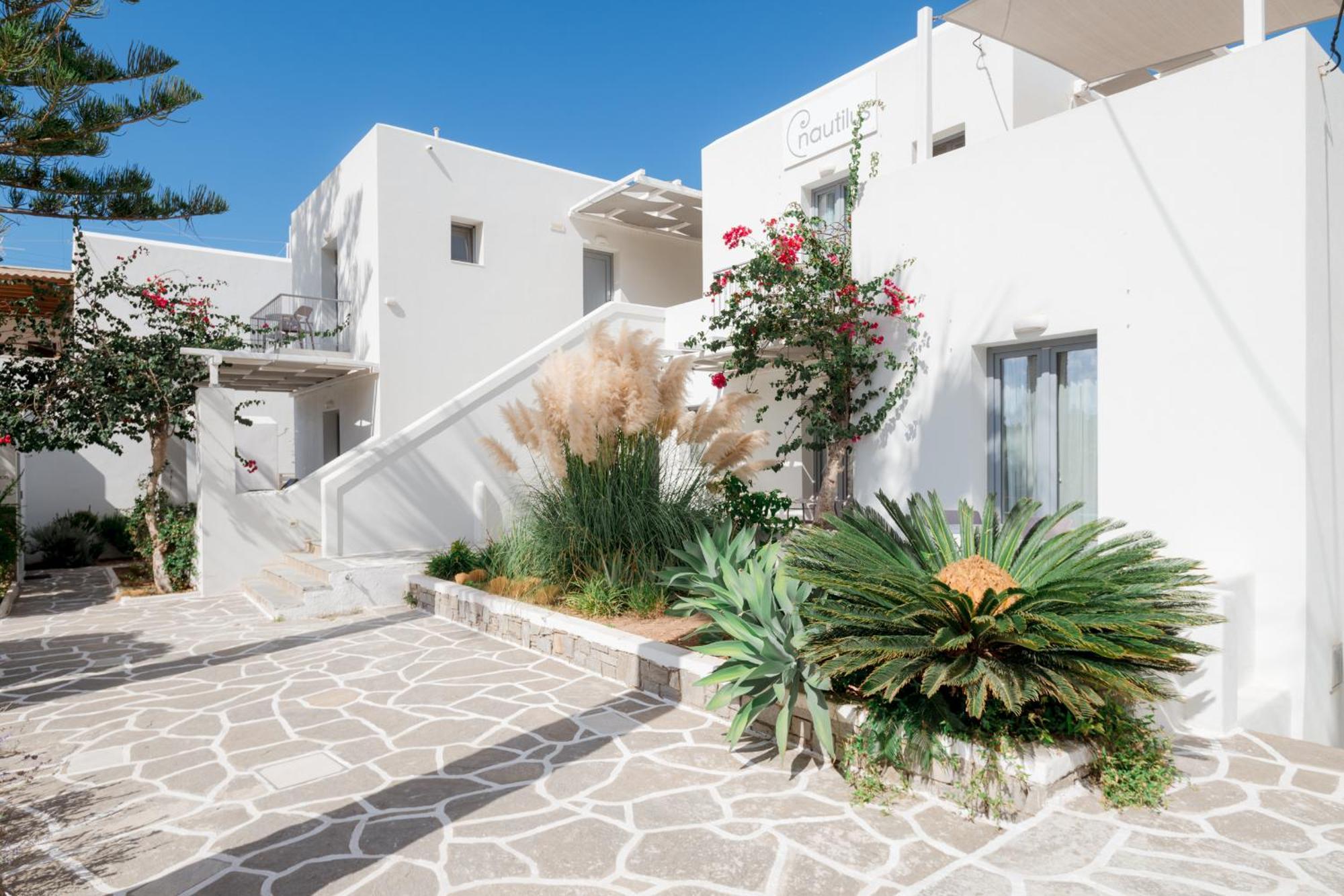 Nautilus Apartments-Suites Párosz Kültér fotó